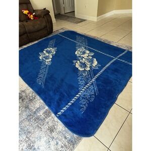 VTG San Marcos Cobija Reversible Blanket Blue White Flower Floral 79x97
